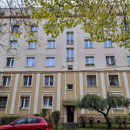 Jazz Apartament Czestochowa Centrum 2-Bedroom Exterior photo